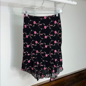 Fashion Bug Y2K Embroidered‎ Floral Black and Pink Women's Skirt- XS/S